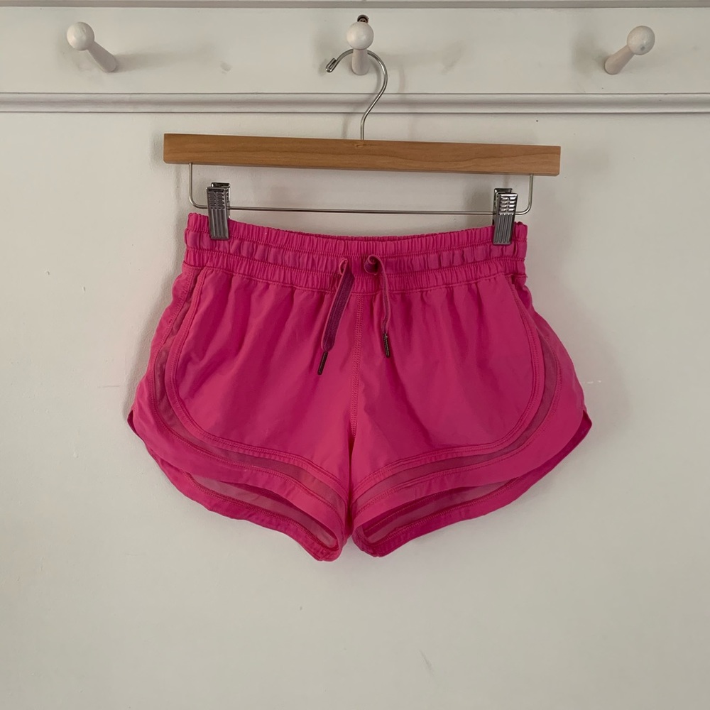 Lululemon 3” short with mesh detail